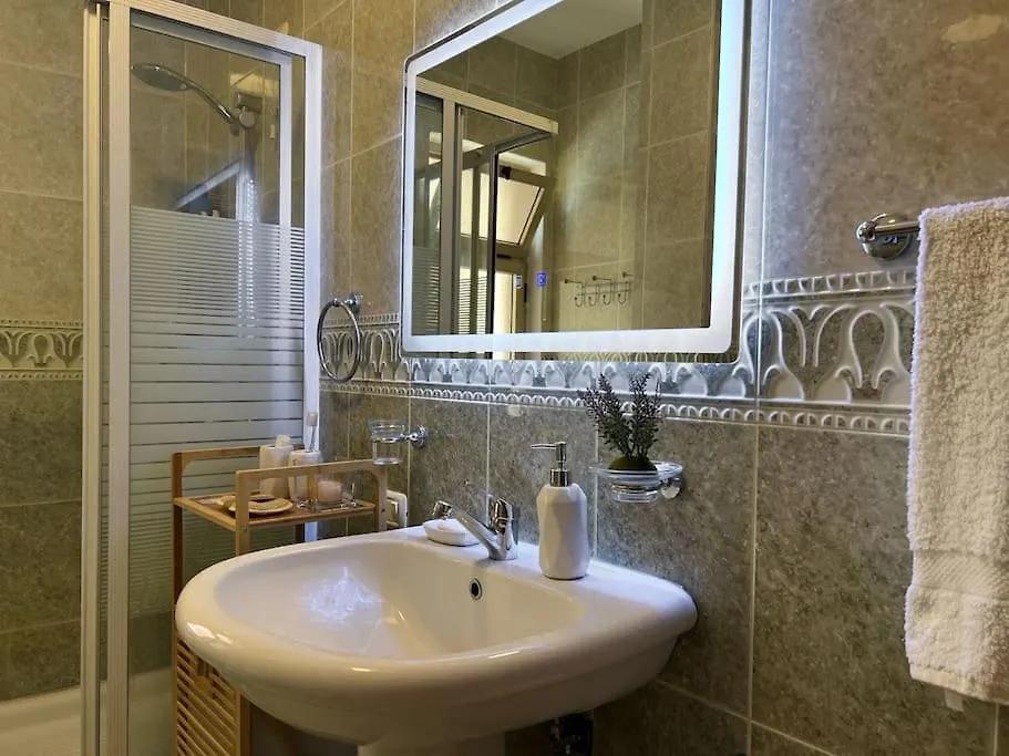 Doris Sea View Apartment Golem  Albánie