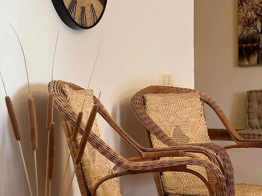 Doris Sea View Apartment Golem